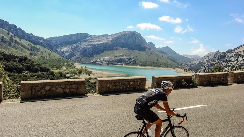 https://bcyclet.com/wp-content/uploads/2020/02/cycling-tour-majorca-37.jpg