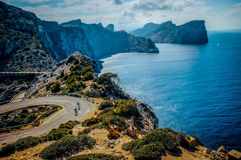 https://bcyclet.com/wp-content/uploads/2020/02/spain-mallorca-bike-tours-bcyclet-26.jpg